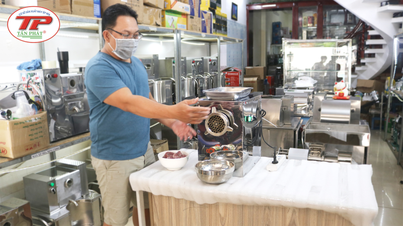 Cận Cảnh Test Máy Xay Thịt Công Nghiệp - SX Tại Xưởng Tấn Phát