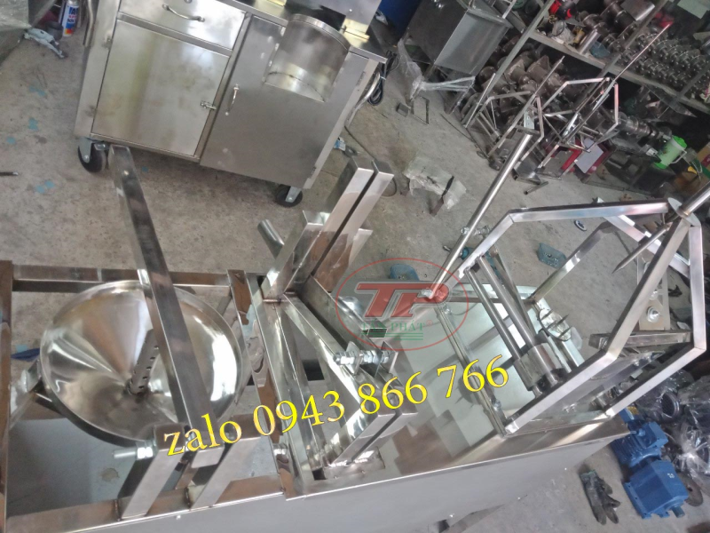 Trọn bộ máy gọt vỏ dừa tươi của Tấn Phát 