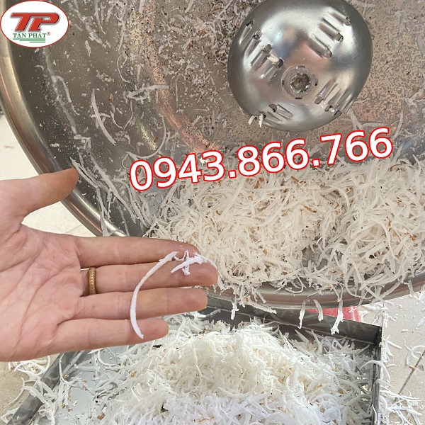 Máy nạo dừa sợi dài để bán xôi, làm nhân bánh, bán chè, chiều dài khoảng 4cm-5cm