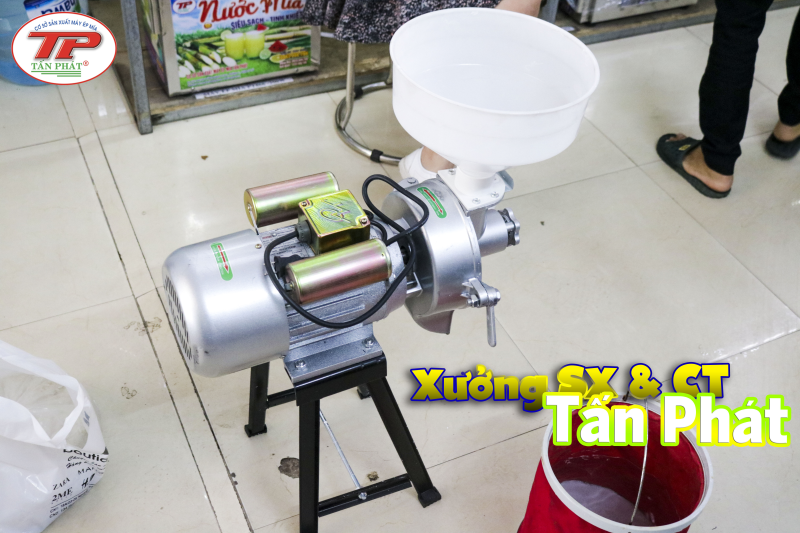 Máy Xay Bột Nươc Làm Bánh - Tấn Phát